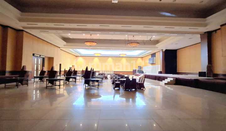 Gedung di Tengah Kota Bandung, Cocok untuk Restoran atau Kantor