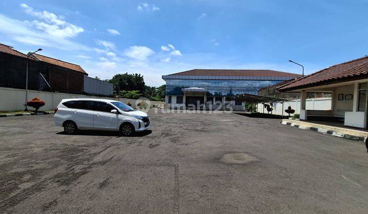 Di Bawah NJOP Kantor dan Gudang Mainroad Soekarno Hatta 1