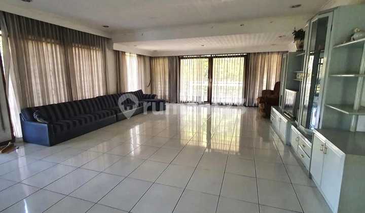 Well-Maintained Furnished Villa on Main Road Setiabudi North Bandung Well-Maintained Furnished Villa on Main Road Setiabudi North Bandung