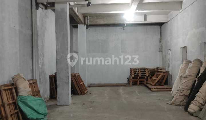 Gudang di Sumber Sari, Bandung Ada Kantor