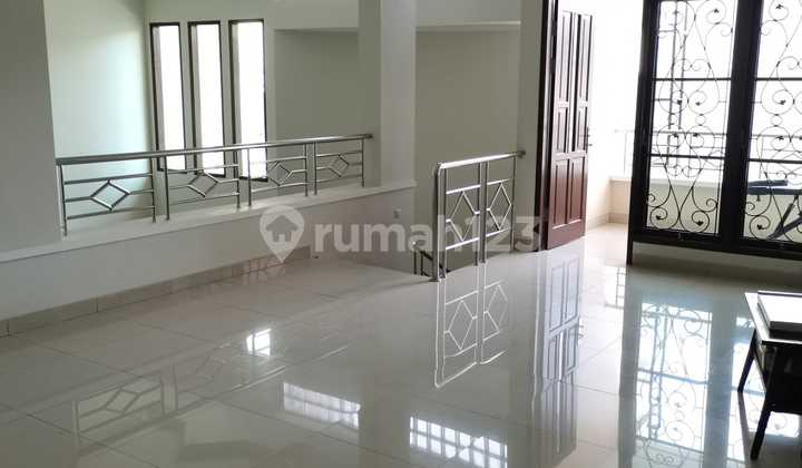 Rumah Istana Regency Dekat Gerbang Tol Pasteur