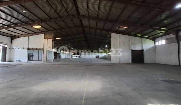 Soekarno Hatta Warehouse Near Gedebage, 40 FT Container, Office Available. Soekarno Hatta Warehouse Near Gedebage, 40 FT Container, Office Available.