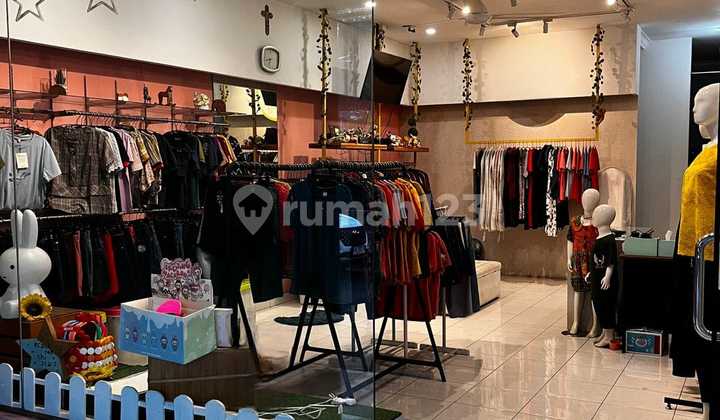 Ruko Nge Blong Mekar Wangi Singgasana, Partisi bisa Dibongkar Ruko Nge Blong Mekar Wangi Singgasana, Partisi bisa Dibongkar