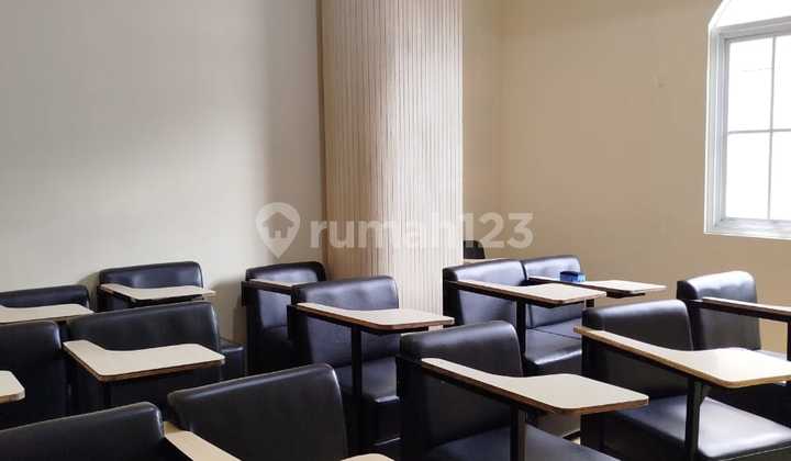 Ruang Usaha Ngeblong di Mainroad Dago, Bandung Ruang Usaha Ngeblong di Mainroad Dago, Bandung