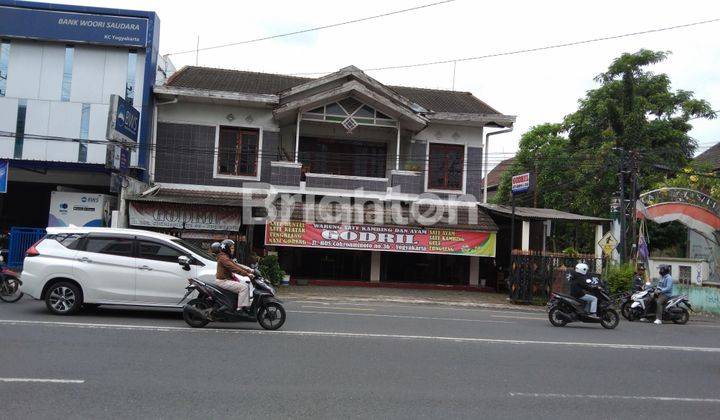 COKROAMINOTO, SUPER STRATEGIS, PUSAT KOTA JOGJA, SELANGKAH MALIOBORO KERATON. DIKELILINGI PERBANKAN, PERKANTORAN, PERDAGANGAN, ACE HARDWARE, DLL. HOOK, SUPER LEBAR 16 METER, PARKIRAN DEPAN LUAS PANJANG 3 METER. 1