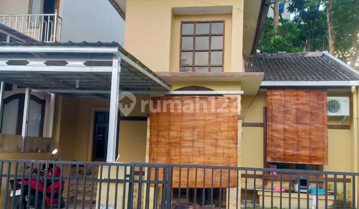 Rumah Cantik di Regency