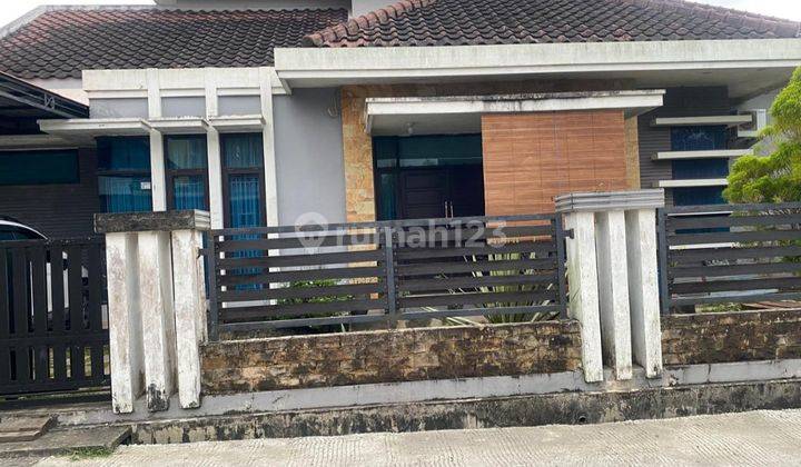 Rumah Pojok Cantik & Terawat 1