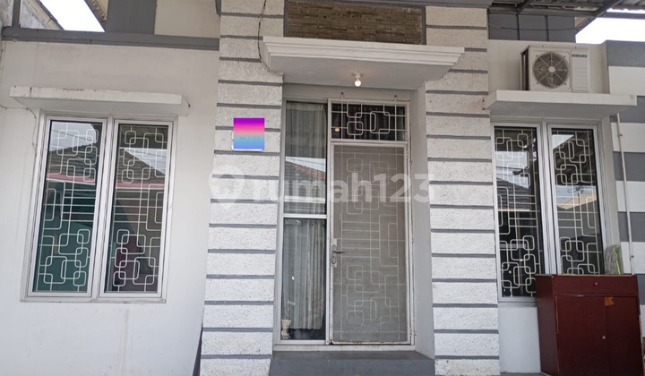 Rumah di Cluster Valencia, Regency Rumah di Cluster Valencia, Regency