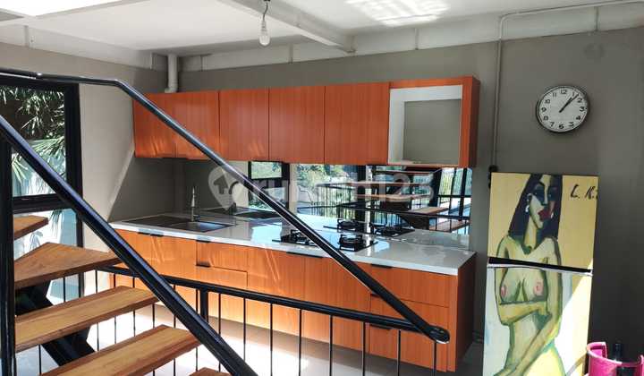 Nyaman! Rumah 3 Lantai di Rancakendal, Bandung!