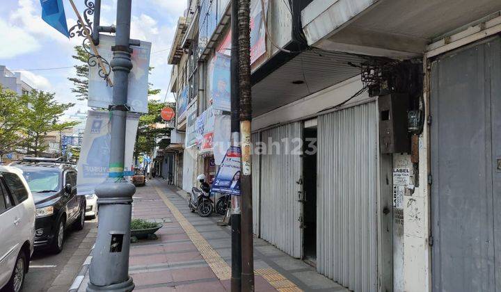 STRATEGIS! BENTUK NGANTONG RUKO 4 LANTAI DI MAINROAD SUDIRMAN, BANDUNG! 1