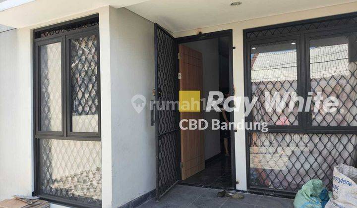 BAGUS! RUMAH BAGUS MINIMALIS MODERN 2 LANTAI DI HOLIS, BANDUNG! 2