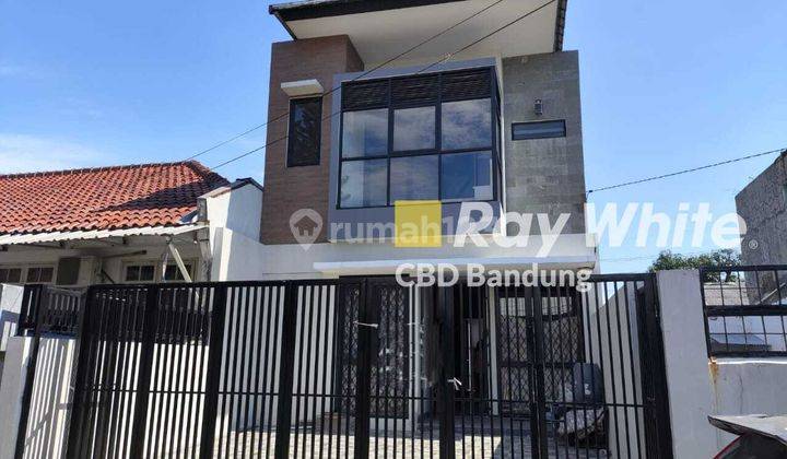 BAGUS! RUMAH BAGUS MINIMALIS MODERN 2 LANTAI DI HOLIS, BANDUNG! 1