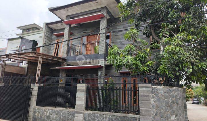 Rumah Nyaman 2 Lantai di Komplek Arcamanik, Bandung!