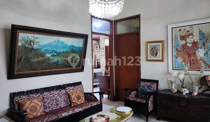 Strategis! Rumah Plus Tanah Luas di Bukit Dago, Bandung! Strategis! Rumah Plus Tanah Luas di Bukit Dago, Bandung!