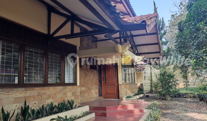 Langka! Rumah Luas dan Strategis di Sayap Dago, Bandung!