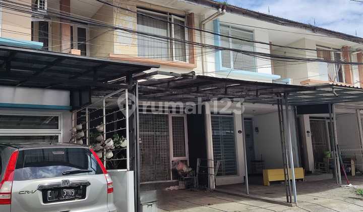 Strategic! Comfortable House in Istana Regency Sudirman, Bandung!