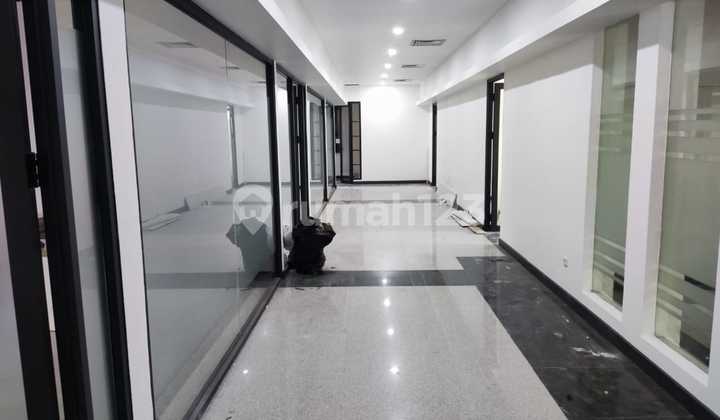 STRATEGIC! Spacious Business Space in Supratman, Bandung!