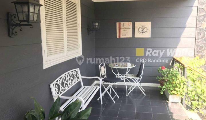 LUXURY! Rumah Mewah 3 Lantai di Kompek Alamanda, Bandung! 2