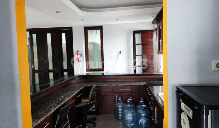 STRATEGIC! Spacious Business Space in Supratman, Bandung!