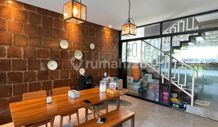 Villa 3 Bedrooms Dekat Pantai Jimbaran Dijual