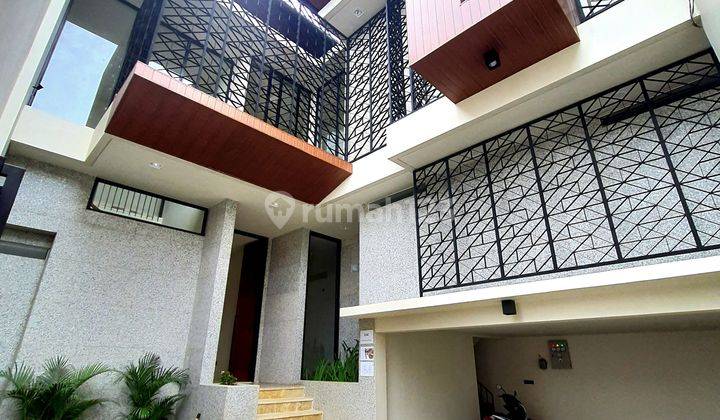 Rumah Bagus Dan Mewah Kemang Dekat Jalan Utama 1