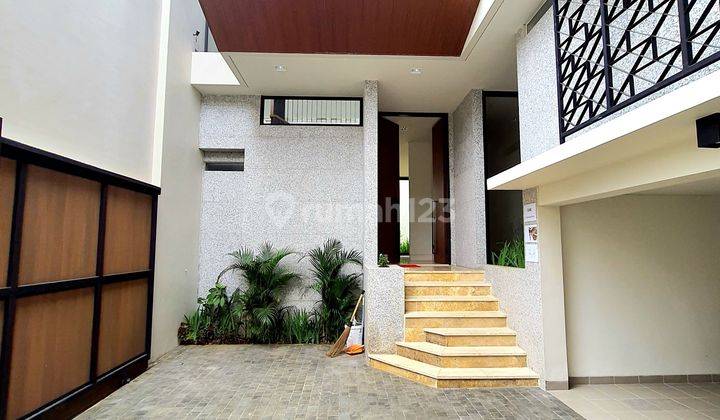 Rumah Bagus Dan Mewah Kemang Dekat Jalan Utama 2