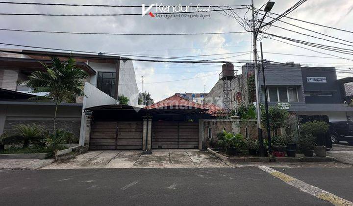 Rumah Lama Area Premium Kebayoran Baru Dekat Jalan Utama 1