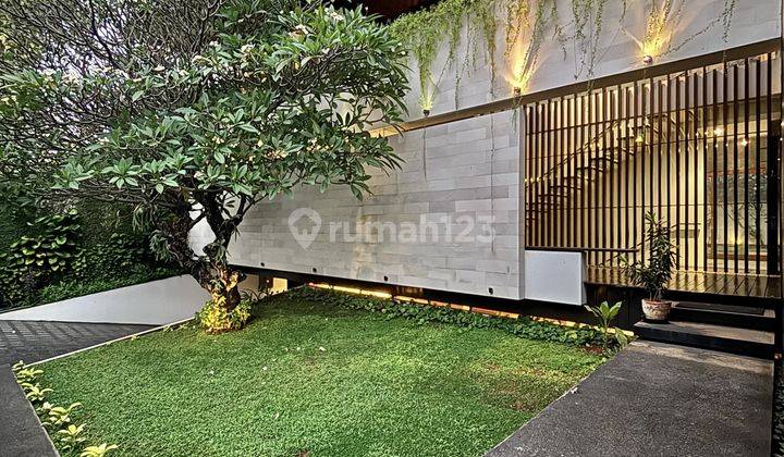 Rumah Mewah Pondok Indah Dekat Jalan Utama 1