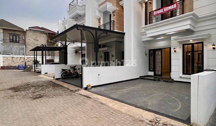 Rumah Cantik Dengan Rooftop Dalam Cluster Akses Jalan Utama 1