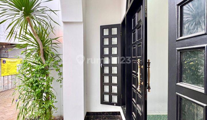 Rumah Cantik Jagakarsa Dekat Jalan Utama 2