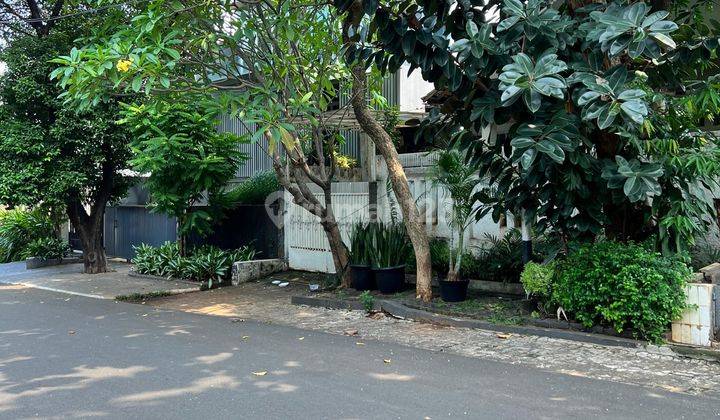 Oldhouse Premium Area Kebayoran Baru Dekat Pusat Bisnis 2