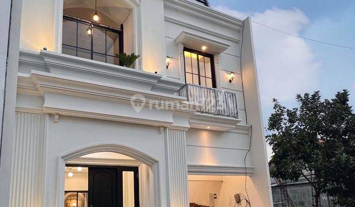 Rumah Ganteng Mewah Dalam Townhouse Dekat Jalan Utama 1