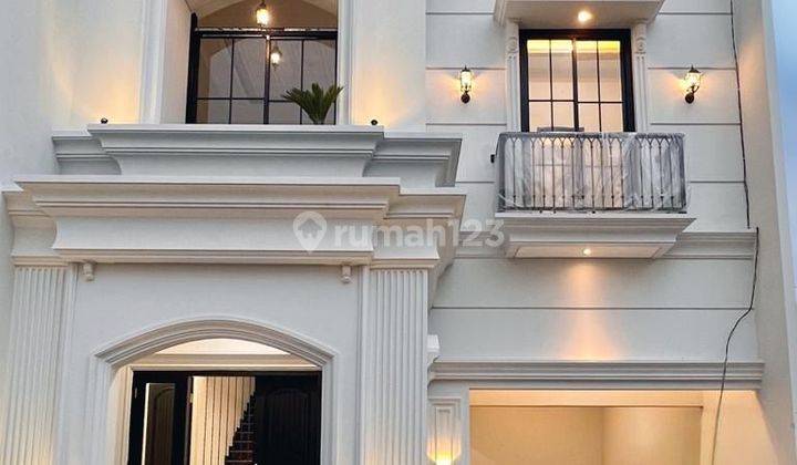 Rumah Ganteng Mewah Dalam Townhouse Dekat Jalan Utama 2