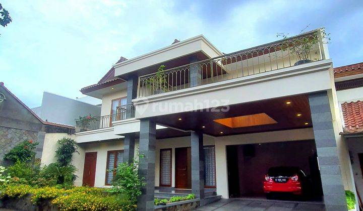 Rumah Modern Tropis Dekat Mall Pejaten Village 1