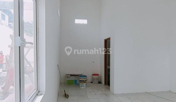 Ruang Usaha Siap Huni Krukah Pasar,Dekat Jalan Raya Ngagel Jaya Selatan .Surabaya. 6