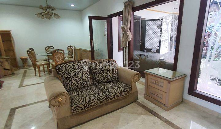 Dian Istana Siap huni , Furnished ,Bagus,Terawat .Surabaya Barat.