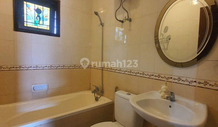 Dian Istana Siap huni , Furnished ,Bagus,Terawat .Surabaya Barat.