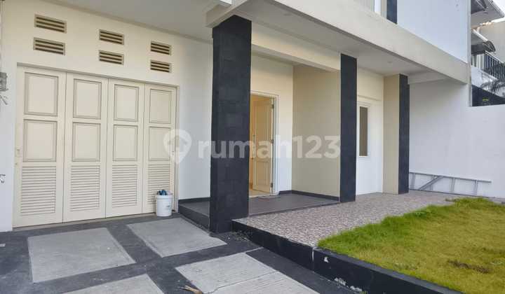Graha Sentosa House Near Panjang Jiwo, minimalist, nice, well-maintained near Nirwana. Surabaya. 2