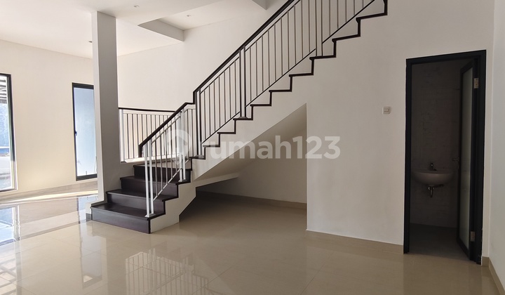 Rumah Palm Beach Pakuwon City Siap Huni. Surabaya 2