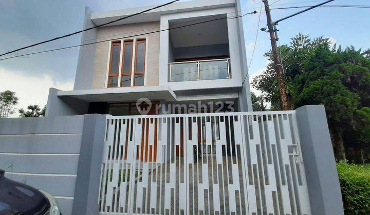 Rumah Modern Minimalis Terawat Siap Huni Ligar  1