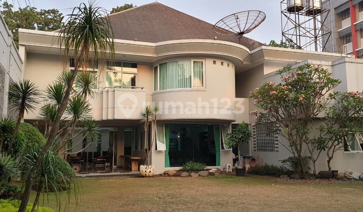 Rumah Mewah Sayap Dago Strategis Bandung Kota