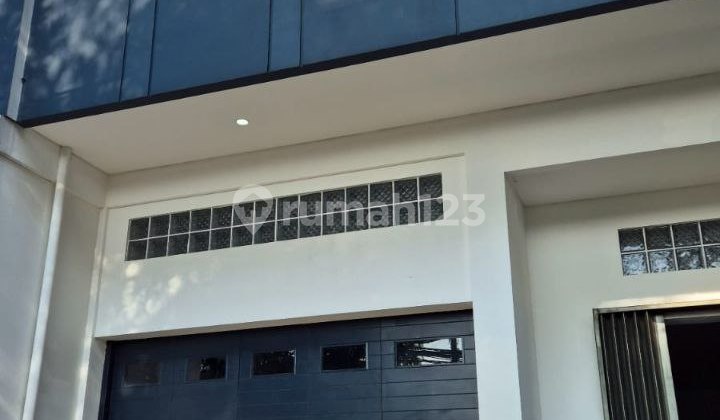 Ready-to-Use Shop House on Cigadung Main Road 2