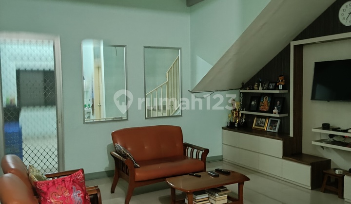For Quick Sale! Strategic Location Shophouse - Below Market Price 2