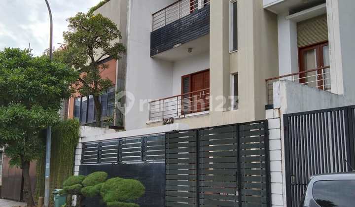 Dijual Rumah Permata Buana 3 Lantai 400m2 2