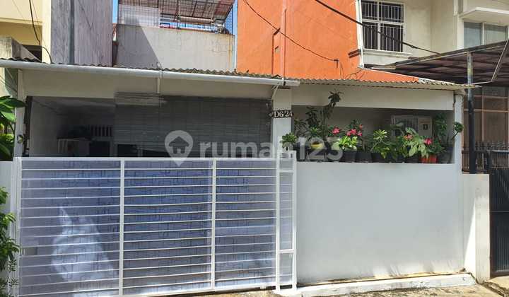Dijual Rumah Puri Indah Lokasi Strategis Dijual Rumah Puri Indah Lokasi Strategis