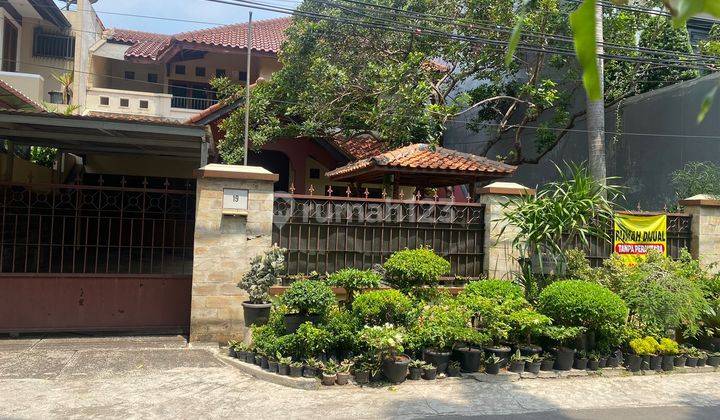 Dijual Rumah Bagus Second Taman Kedoya Baru 1