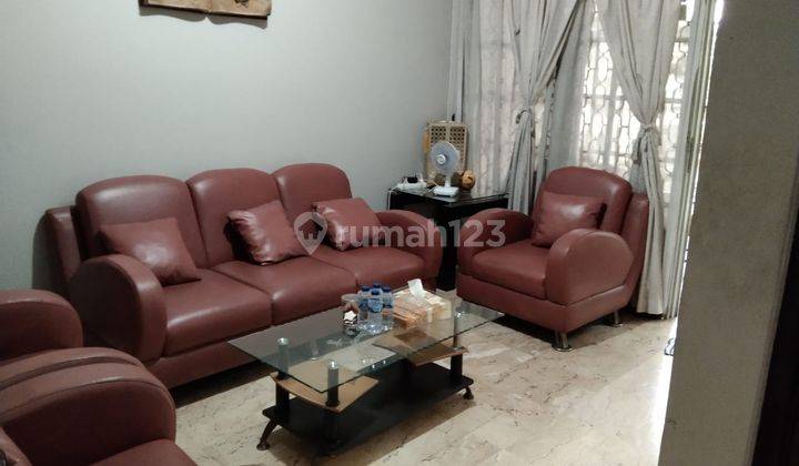 Dijual Rumah Bagus Perumahan Taman Kedoya Baru  2