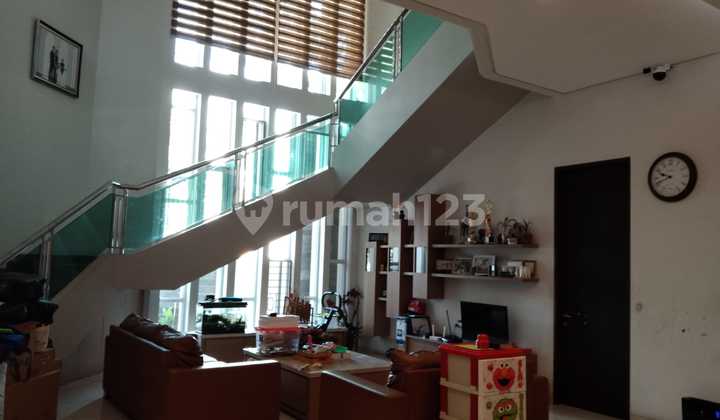 Dijual Rumah Bagus Sekali Minimalis Modern Puri Indah  2