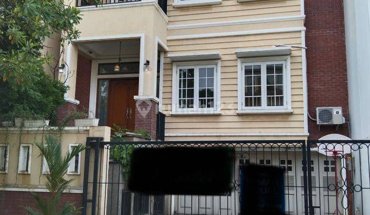 Dijual Rumah Bagus 2,5 Lantai Permata Buana 1