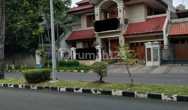 Rumah 2 Lantai Disewakan Permata Buana